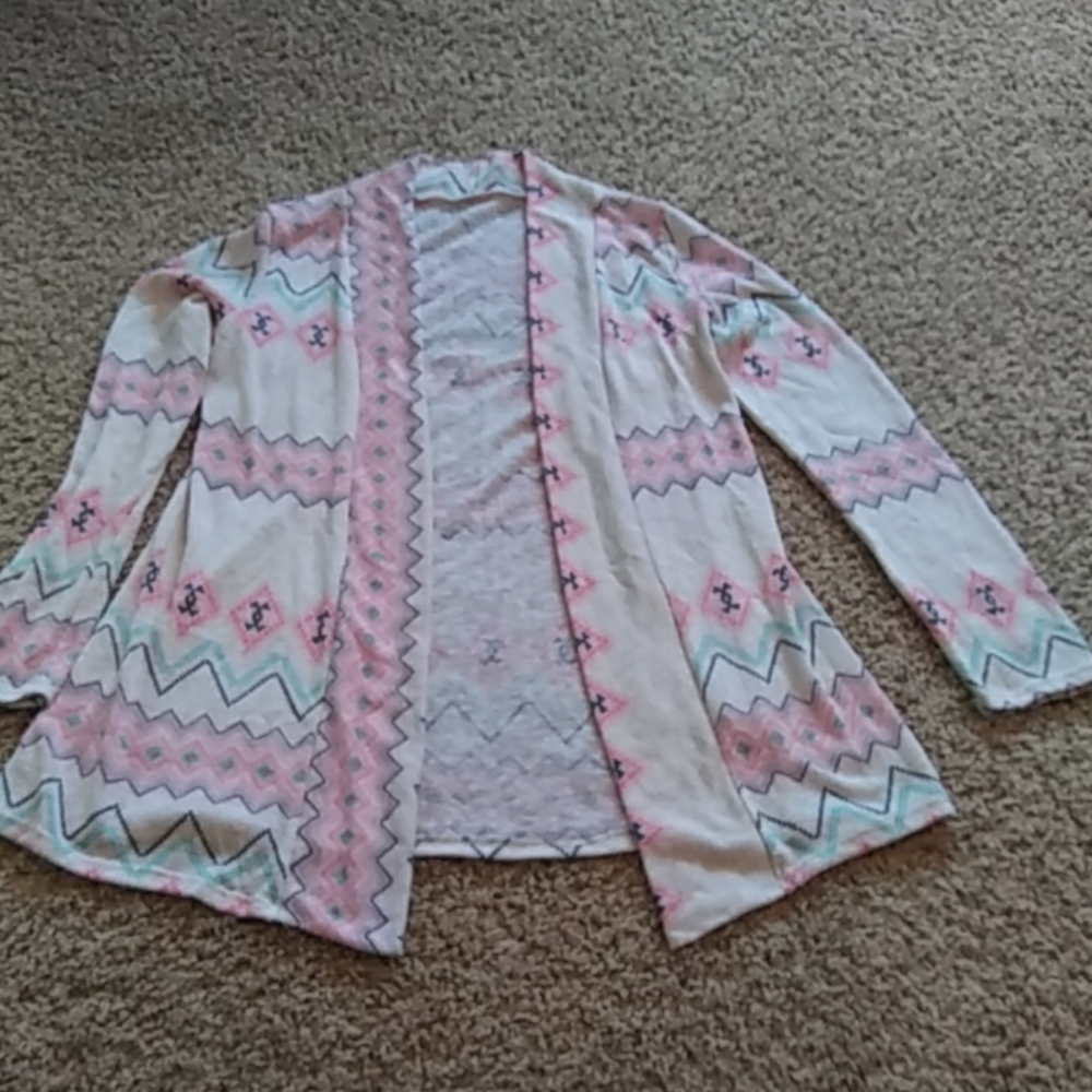 Light weight cardigan